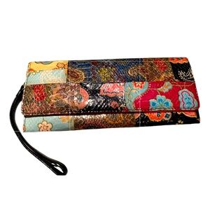 3/$25❤️COLORFUL PATCHWORK FAUX LEATHER WALLET/WRISTLET❤️ NWOT!